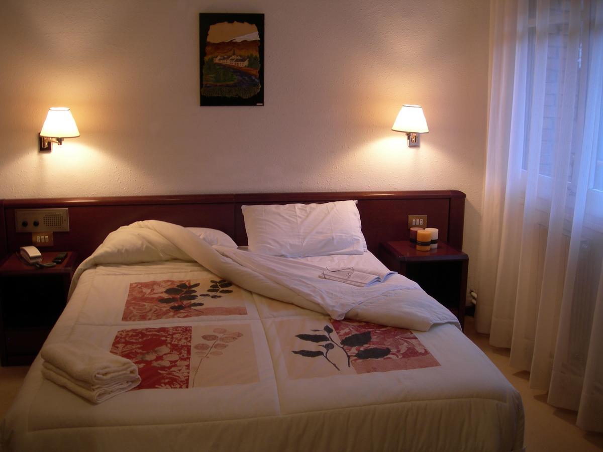 Hosteria Catalana Bossòst Kültér fotó
